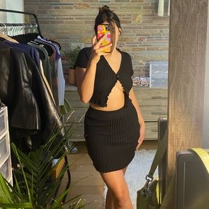 black two piece set